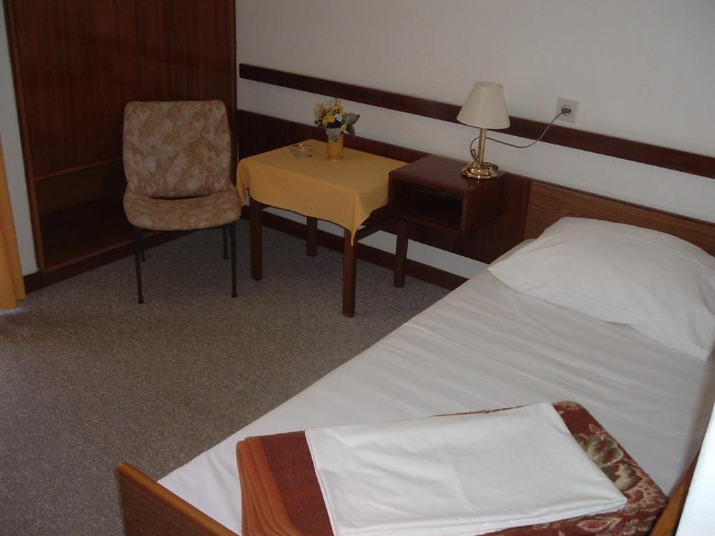Depadansa Marina & Primorka Hotel Omisalj Phòng bức ảnh